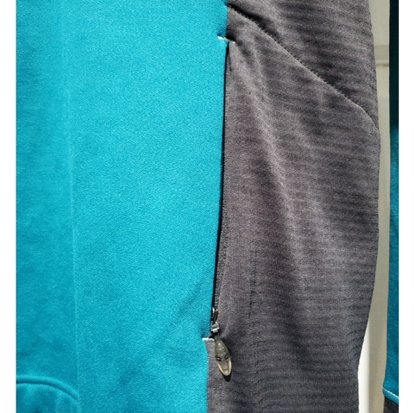 Under Armor Pullover with Zippered Neck and Pockets. Women's EUC - Picture 5 of 6